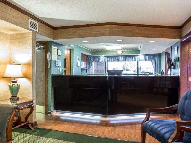 Red Roof Inn & Suites Cornelius - Lake Norman Luaran gambar