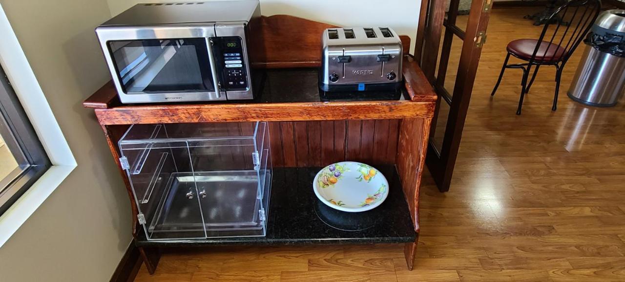 Red Roof Inn & Suites Cornelius - Lake Norman Luaran gambar