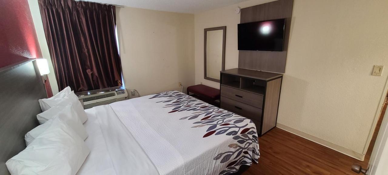 Red Roof Inn & Suites Cornelius - Lake Norman Luaran gambar