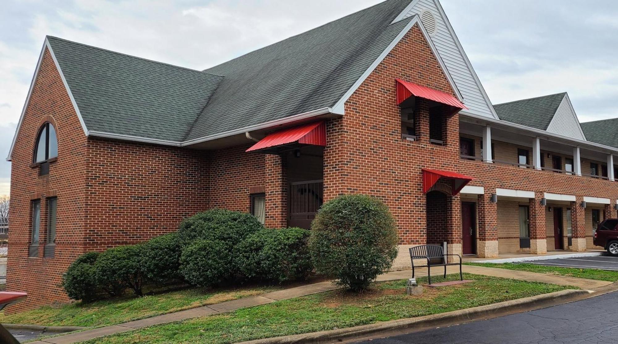 Red Roof Inn & Suites Cornelius - Lake Norman Luaran gambar
