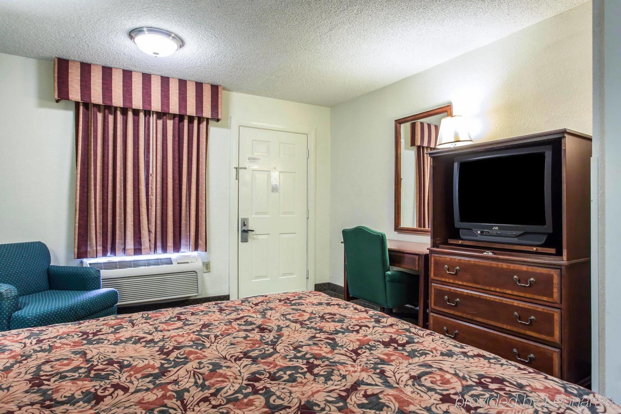 Red Roof Inn & Suites Cornelius - Lake Norman Luaran gambar